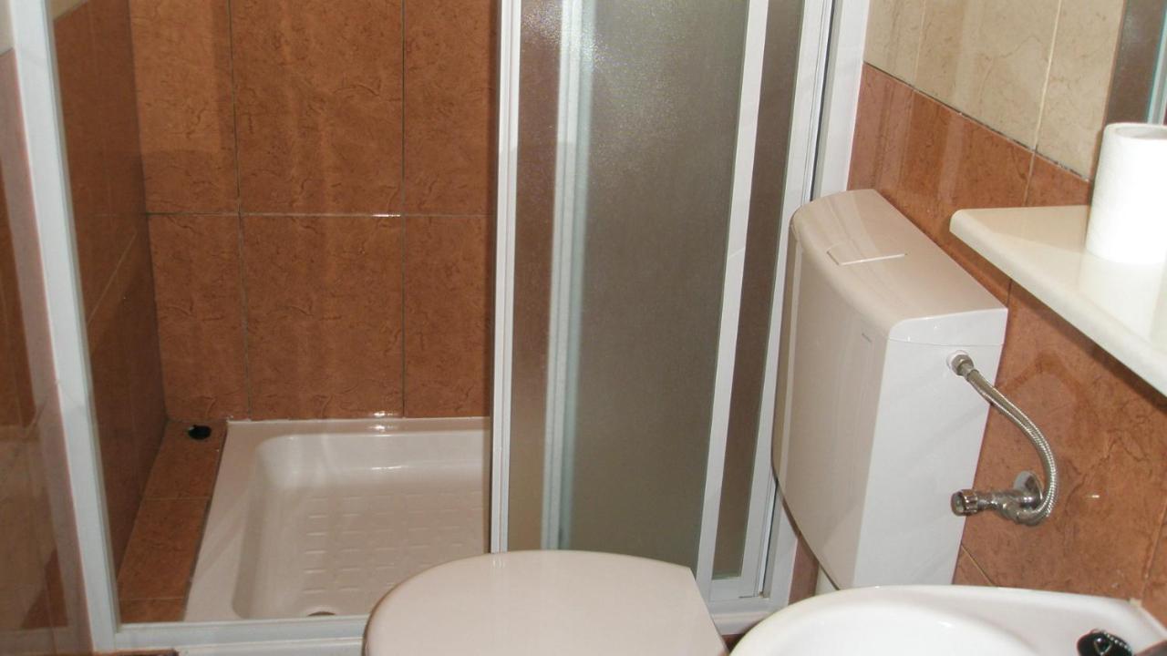 Guesthouse Marija Подстрана Екстериор снимка