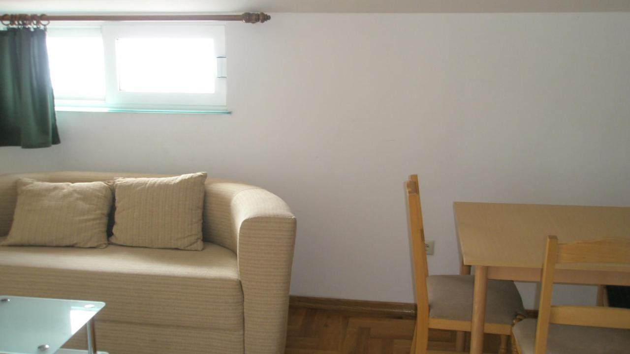 Guesthouse Marija Подстрана Екстериор снимка