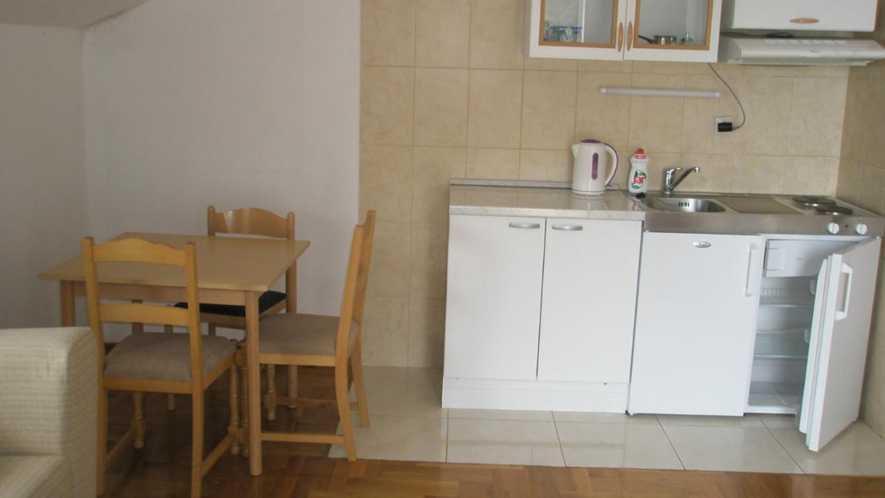 Guesthouse Marija Подстрана Екстериор снимка