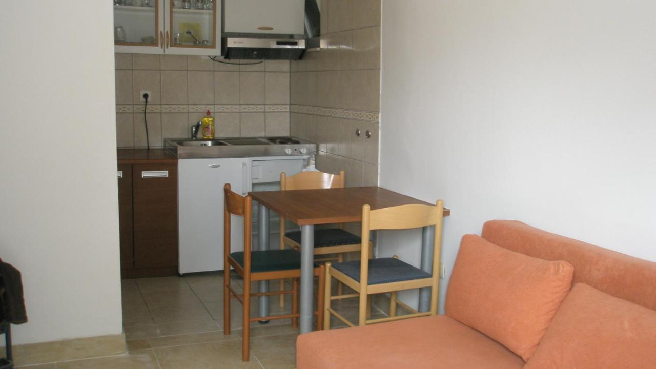 Guesthouse Marija Подстрана Екстериор снимка